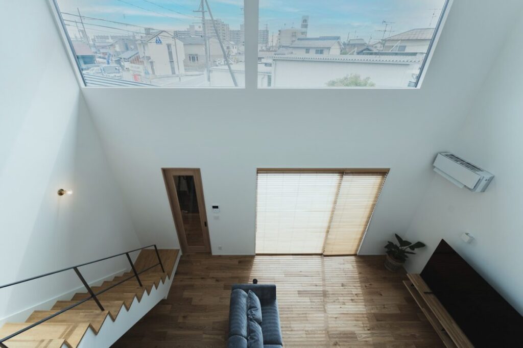 吹き抜けとは？施工事例を交えながらメリット・デメリットを解説 | 工務店-オオトリ建設-ブログ | ガレージハウス・注文住宅 | 名古屋・四日市