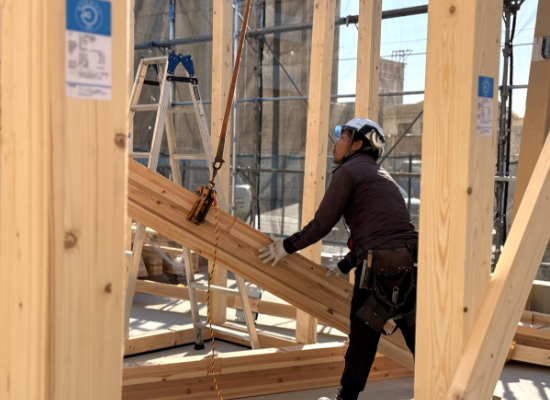 おしゃれな高性能住宅を、職人集団オオトリ建設で