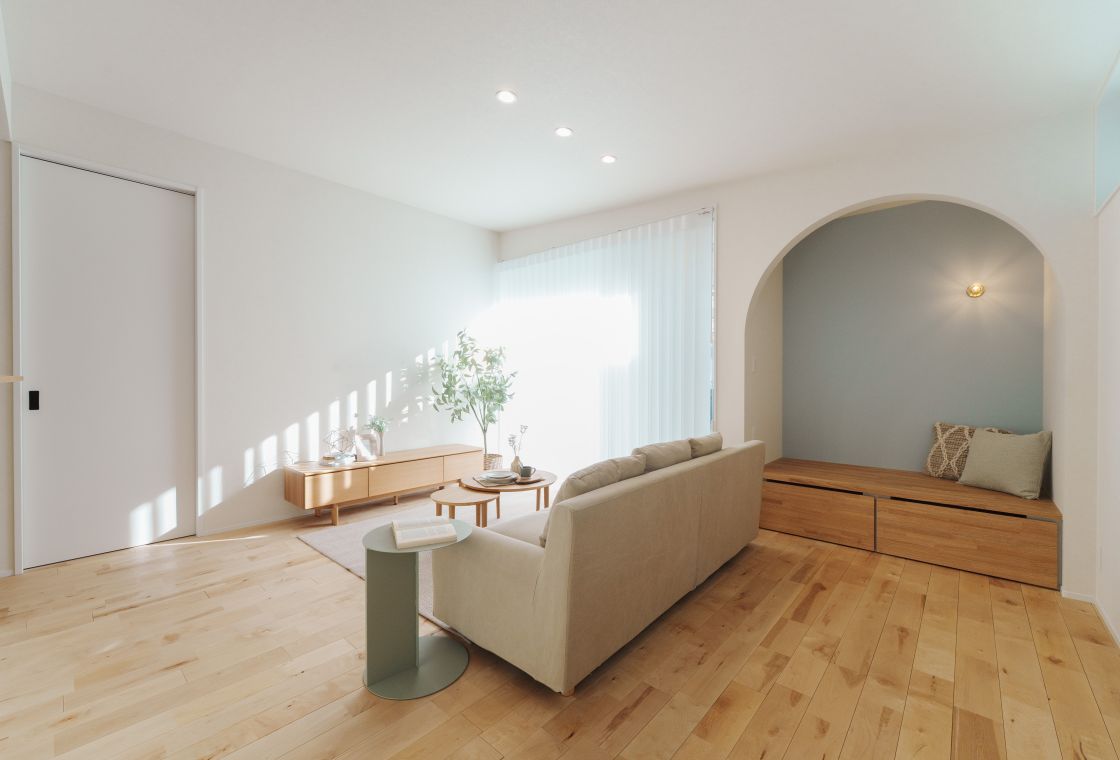 パステルカラーのイエ アイキャッチ画像