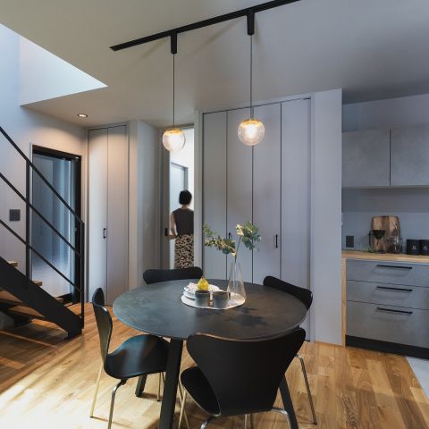 URBAN GRAY
