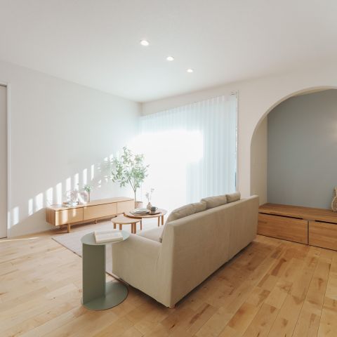 パステルカラーのイエ